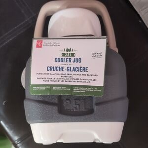 2.5L Gray and White Insulated Cooler Jug